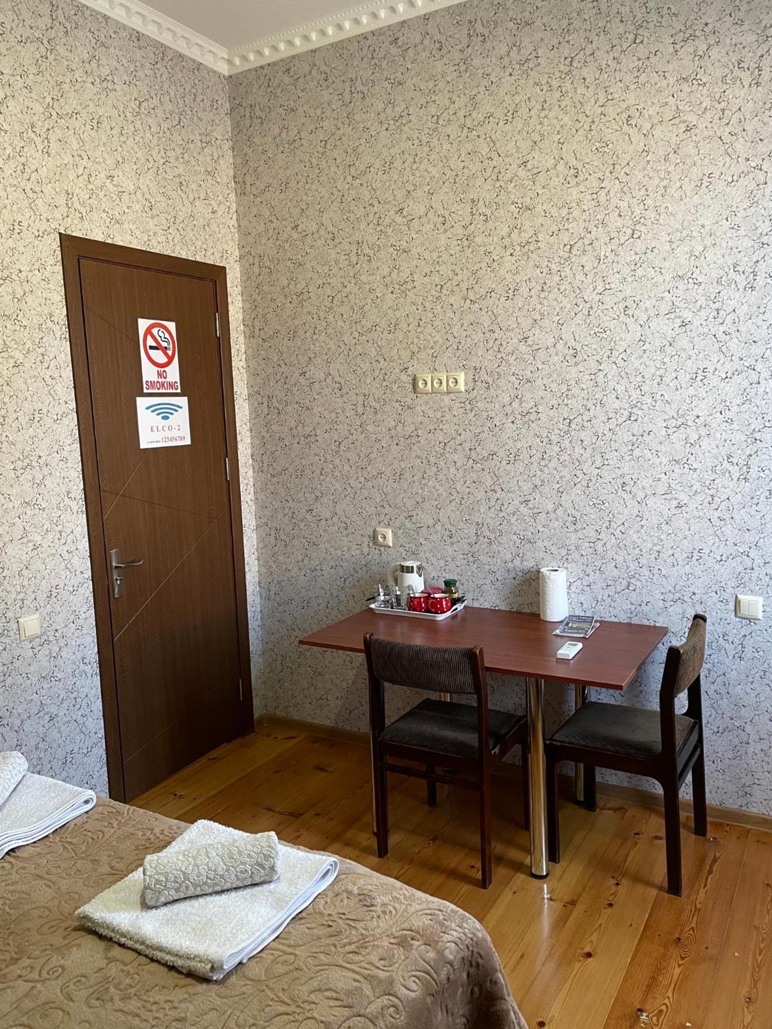 Elco Hotel Zugdidi ภายนอก รูปภาพ