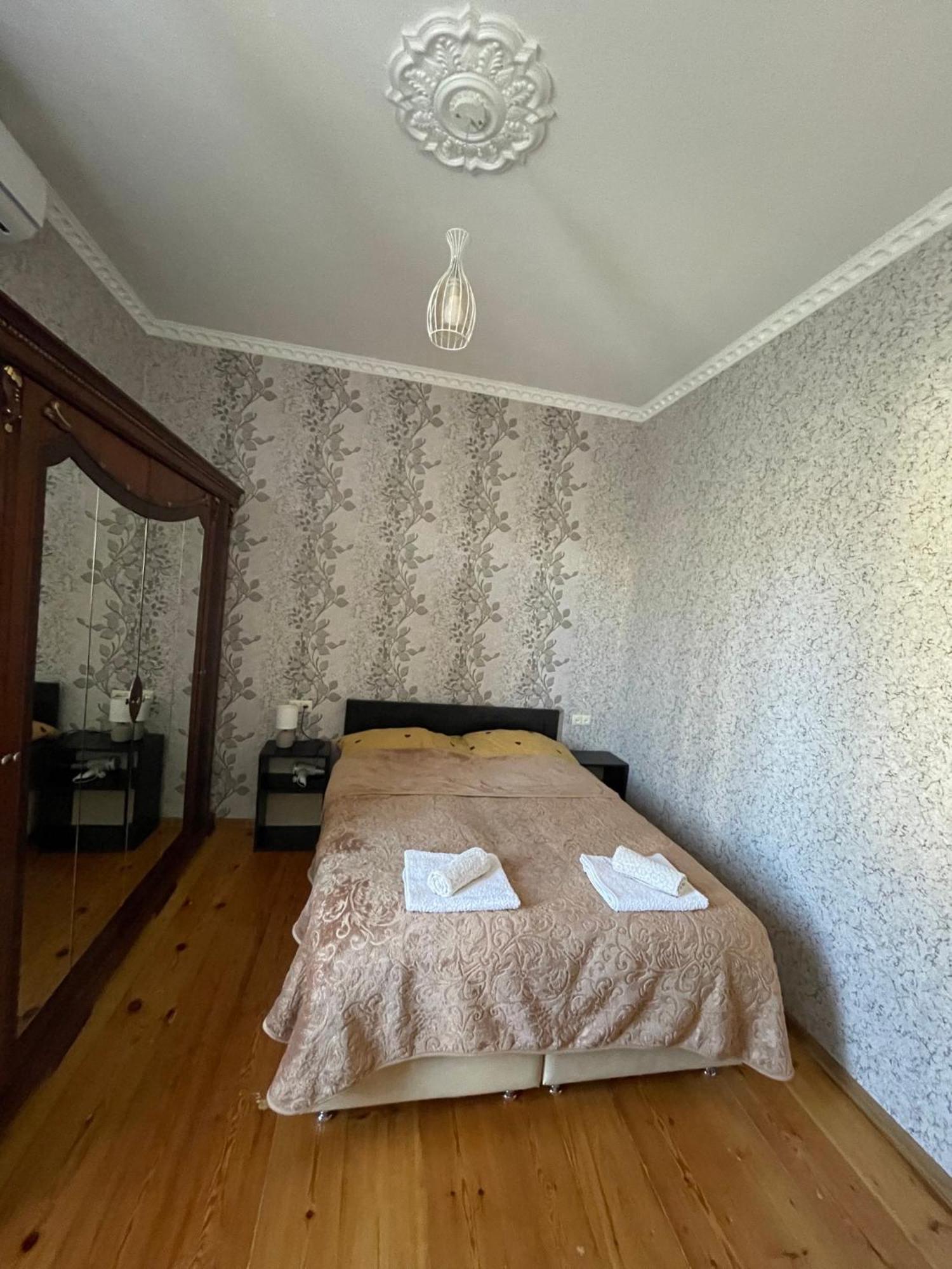 Elco Hotel Zugdidi ภายนอก รูปภาพ
