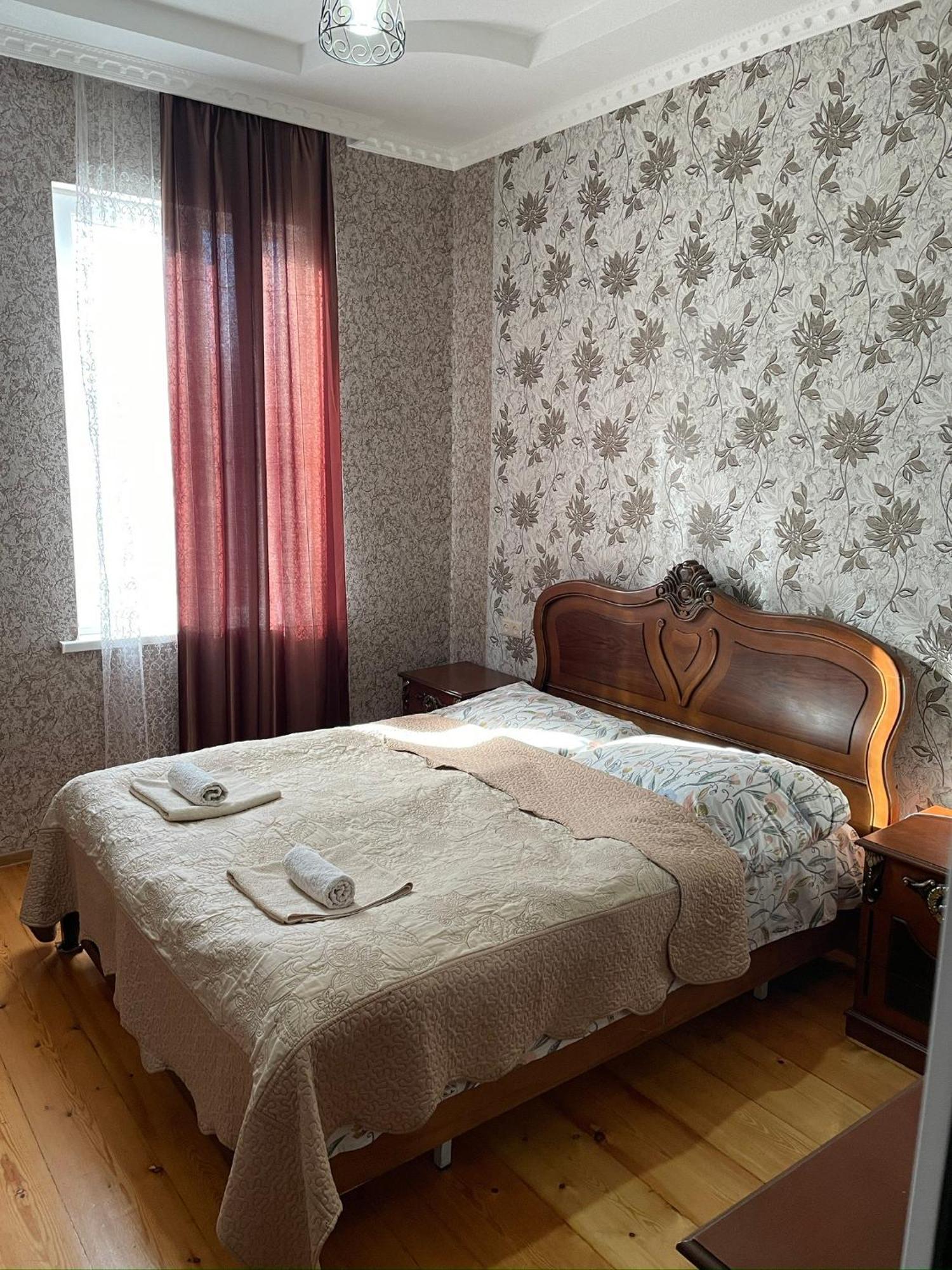 Elco Hotel Zugdidi ภายนอก รูปภาพ