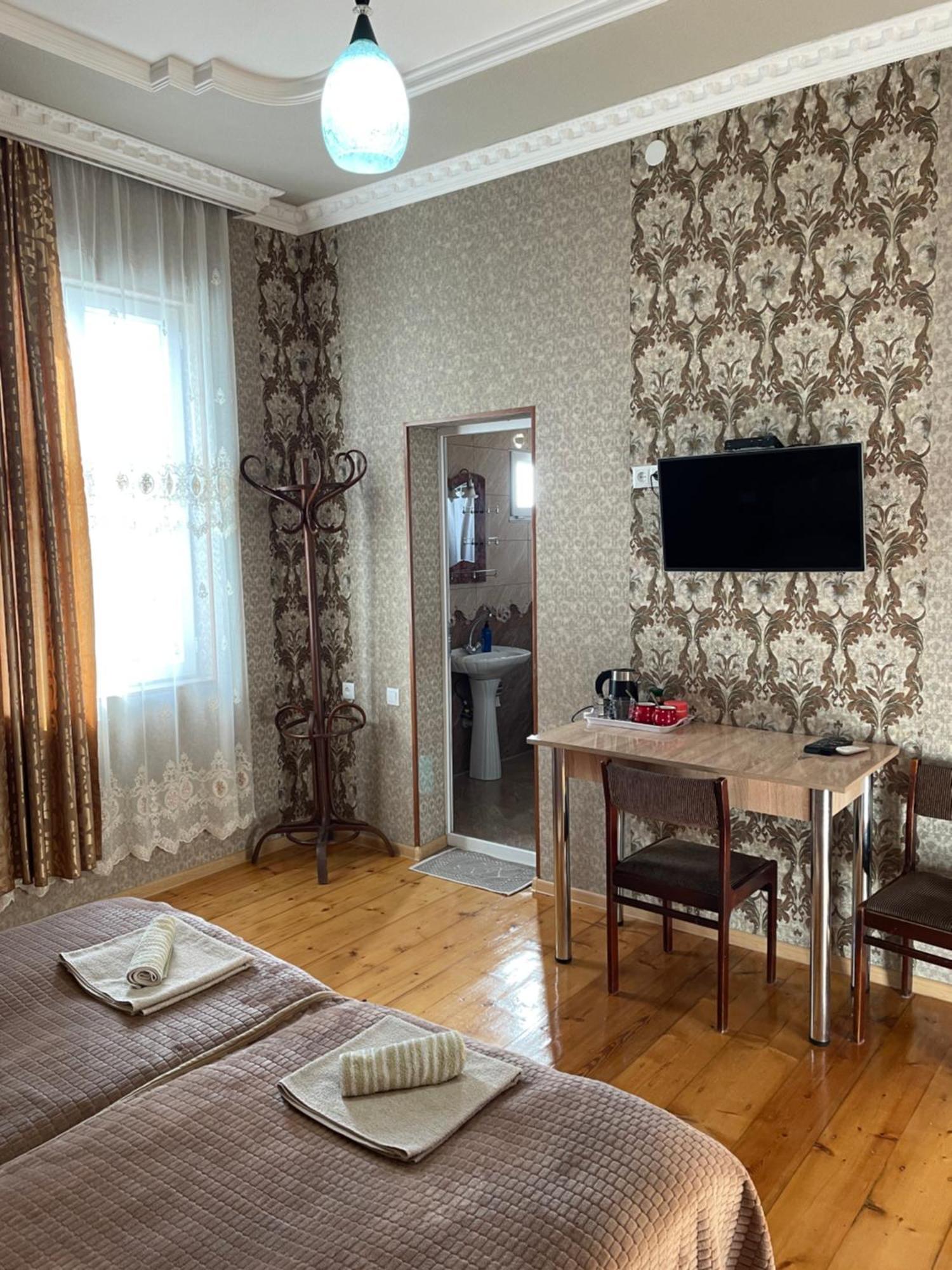 Elco Hotel Zugdidi ภายนอก รูปภาพ